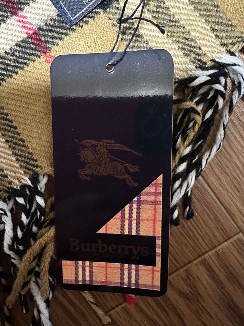 Burberryマフラー　新品　未使用　イングランド製　タグ付き
