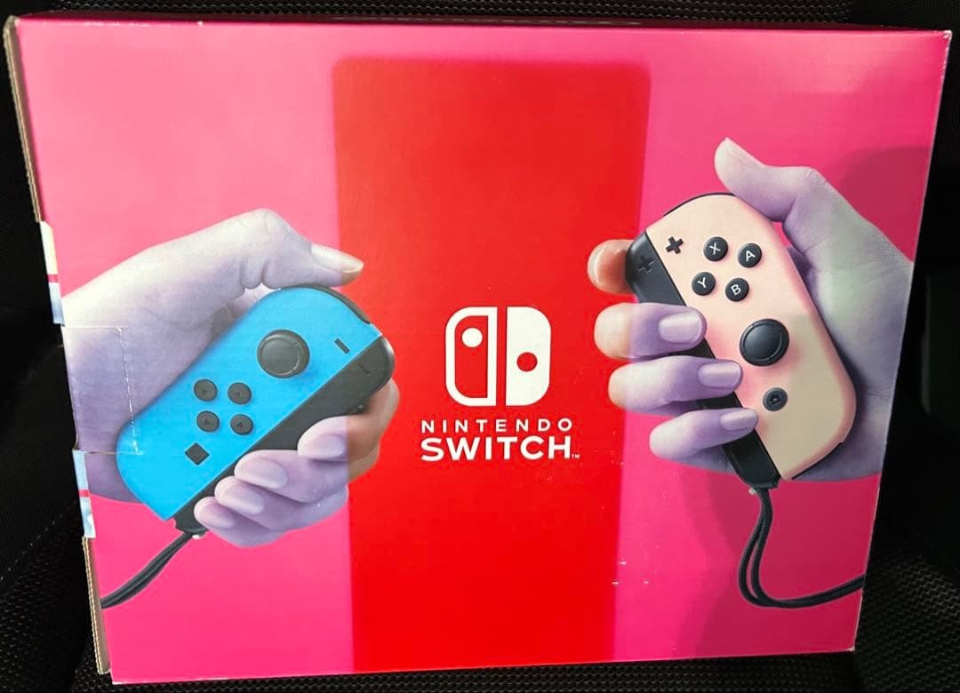 新品Nintendo Switch 本体 ネオンブルー／ネオンレッド