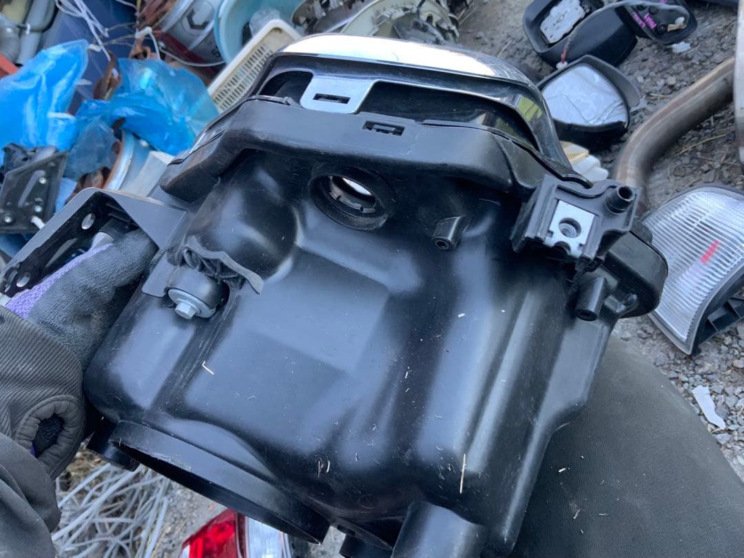 ほぼ無傷　ハスラー MR31S MR41S 右ヘッドライト HID