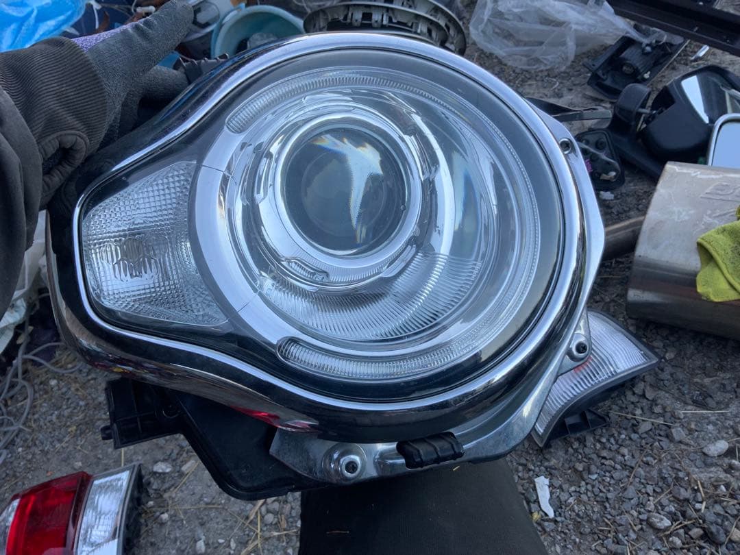 ほぼ無傷　ハスラー MR31S MR41S 右ヘッドライト HID
