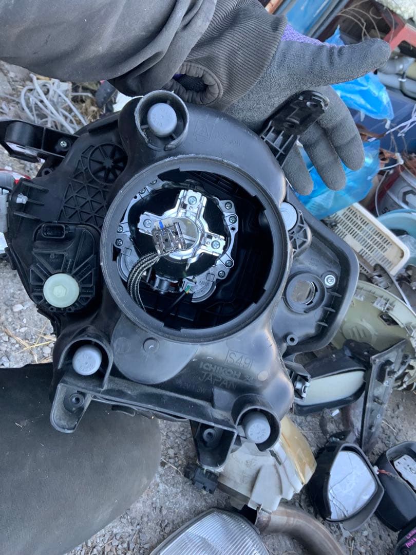 ほぼ無傷　ハスラー MR31S MR41S 右ヘッドライト HID