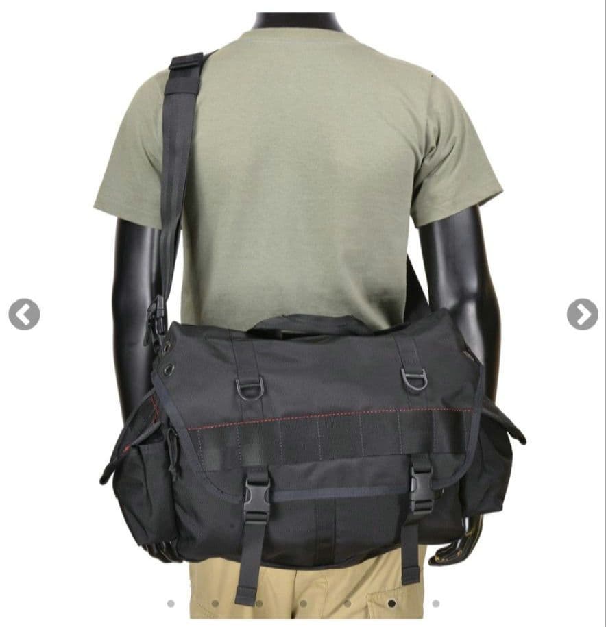 美品!!BRIEFING メッセンジャーバッグ 黒 LANCE2