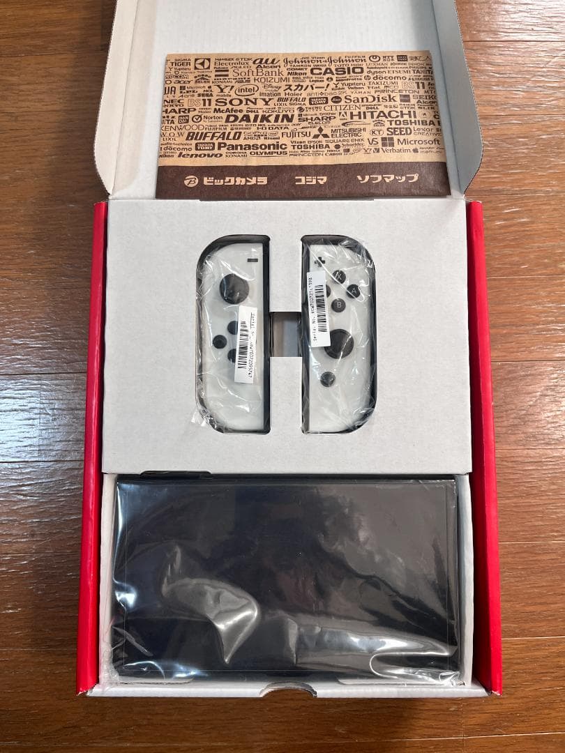 Nintendo Switch OLEDモデル 本体（コントローラー付き）