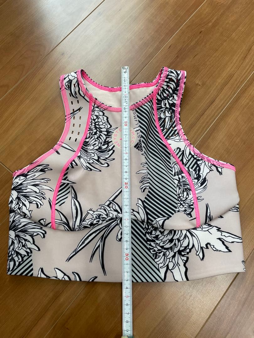 adidas× Stella McCartneyヨガウェアクロスストラップ