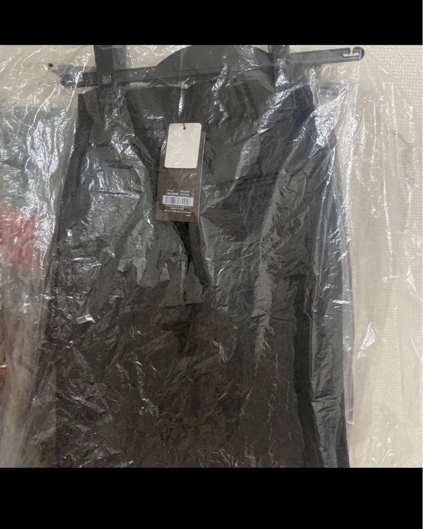 サテンショートパンツ