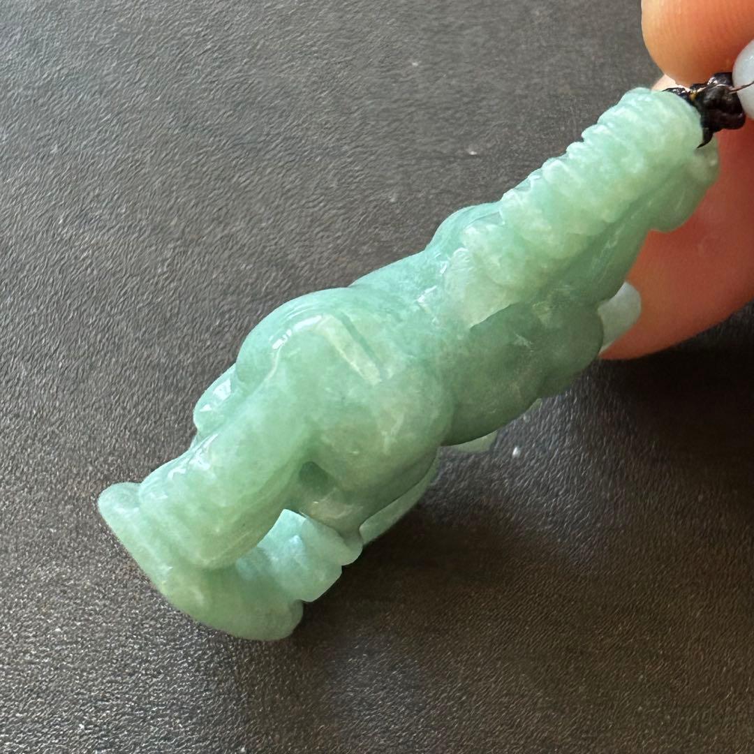 本翡翠ペンダント　馬さん　無含浸　無着色　ミャンマー産