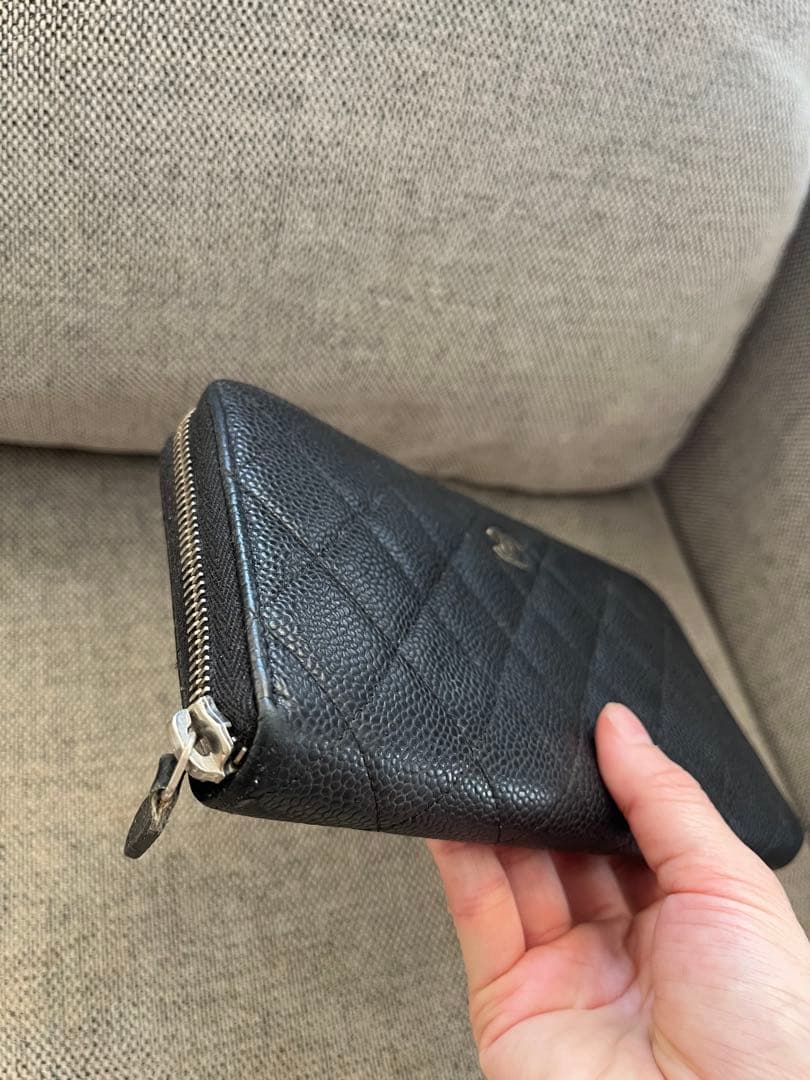 CHANEL キャビアスキン　長財布　レザー　ブラック　シルバー　マトラッセ