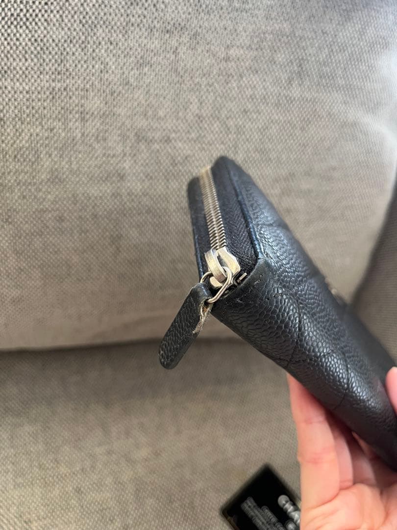 CHANEL キャビアスキン　長財布　レザー　ブラック　シルバー　マトラッセ