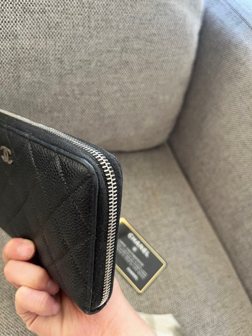 CHANEL キャビアスキン　長財布　レザー　ブラック　シルバー　マトラッセ