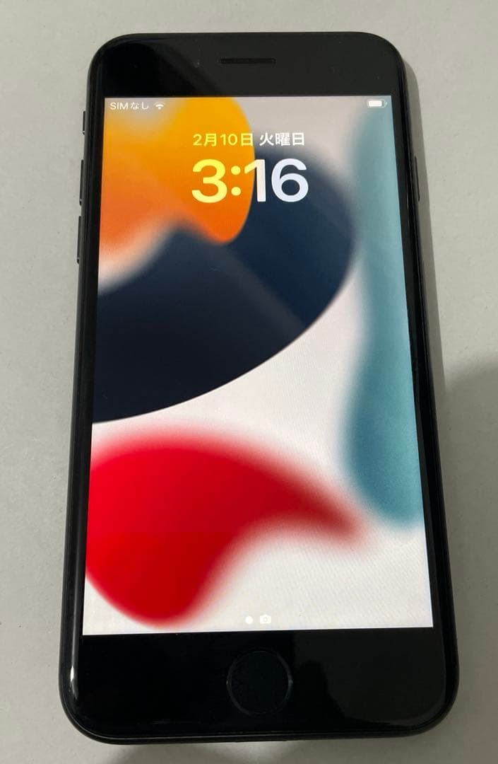 iPhone 8 SIMフリー　64GB バッテリー82%