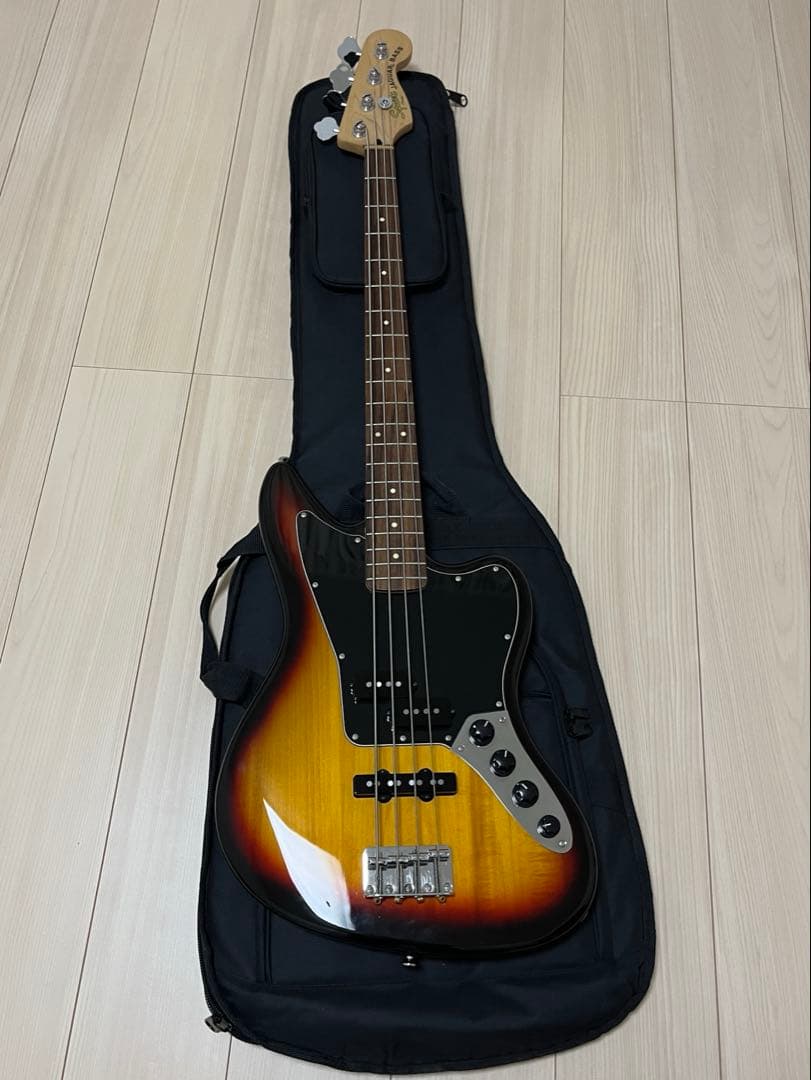 ベース Squier Vintage Modified Jaguar Bass