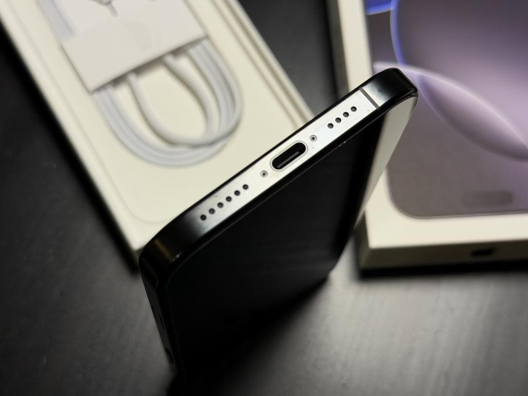 iPhone16 ProMax 256GB ブラックチタニウムSIMフリー美品