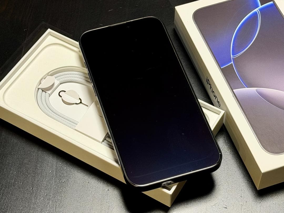 iPhone16 ProMax 256GB ブラックチタニウムSIMフリー美品