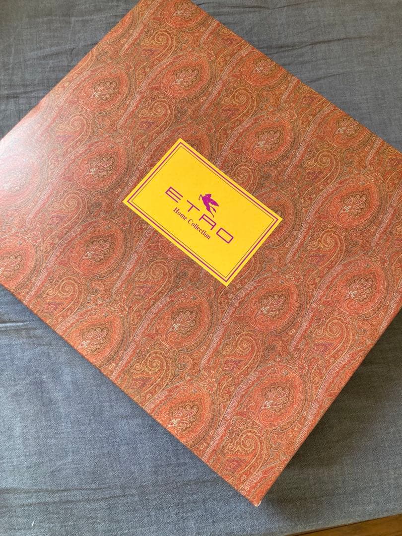 【新品未使用】ETRO 羽毛ひざ掛け