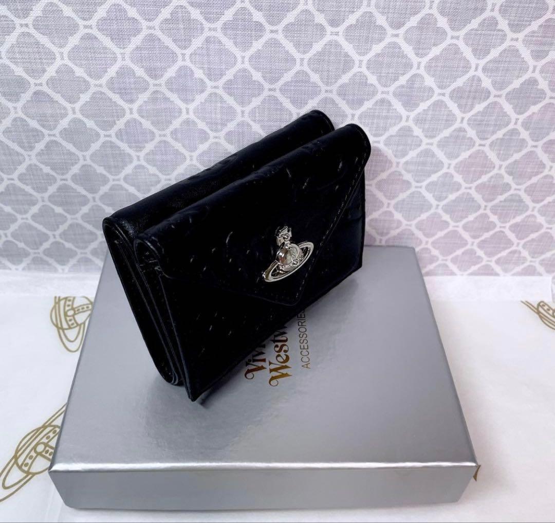 【内柄も素敵☆最新】Vivienne Westwood 三折財布 マット黒
