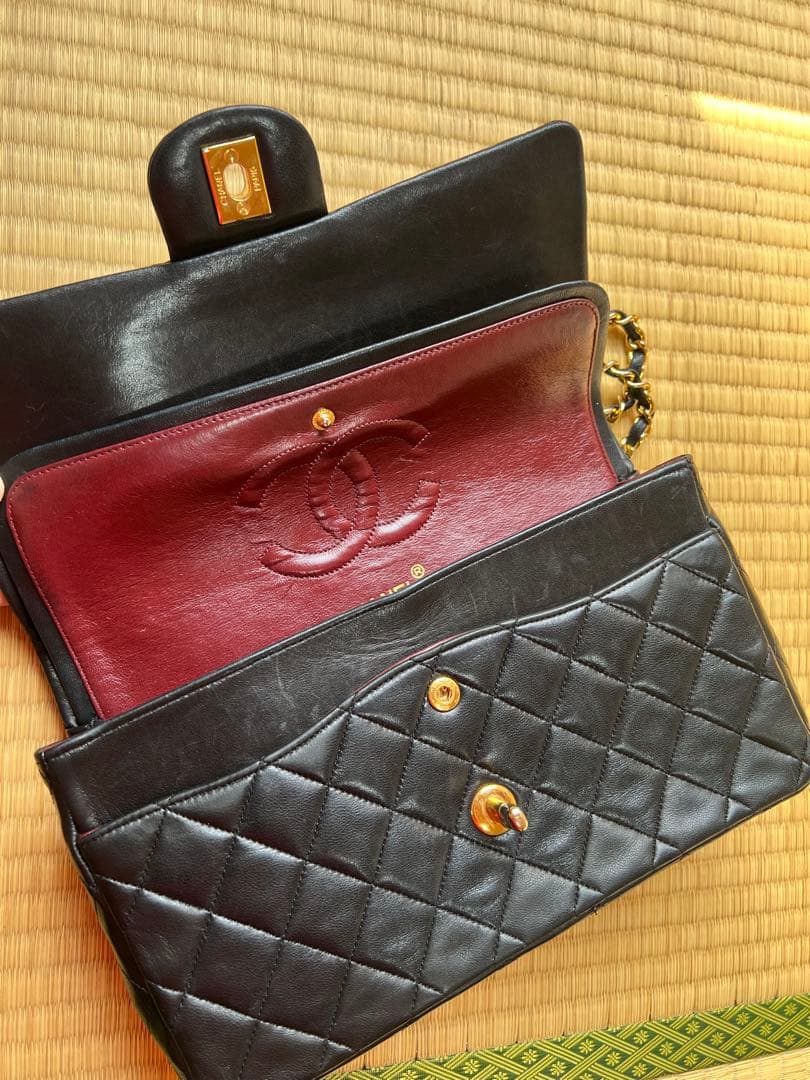 正規品　Wフラップ　Chanel ショルダーバッグ ブラック マトラッセ