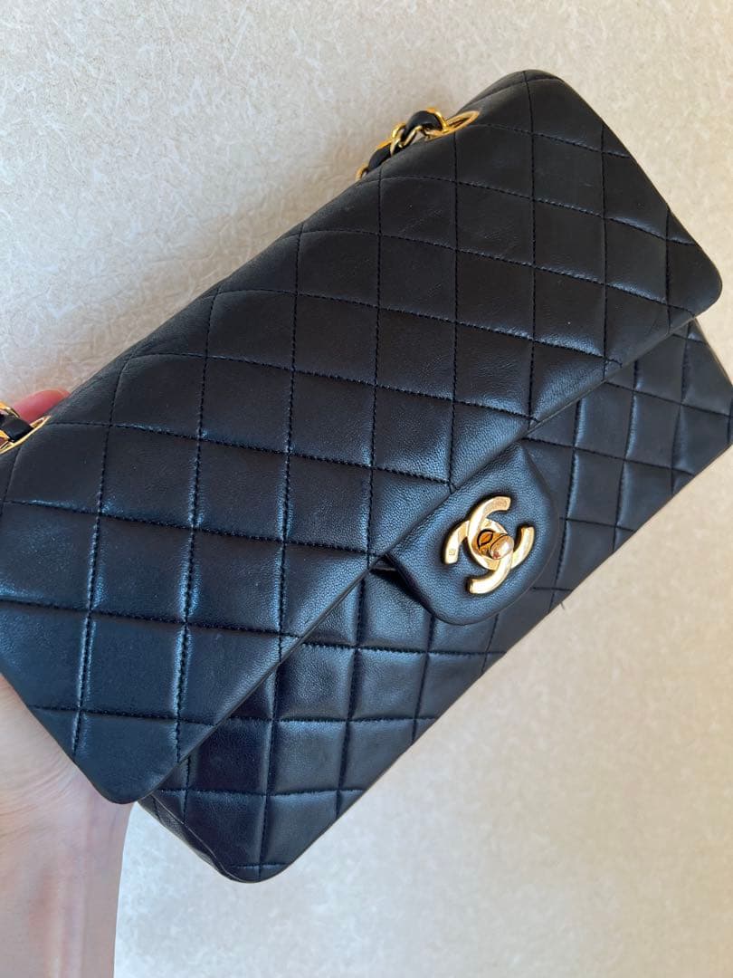 正規品　Wフラップ　Chanel ショルダーバッグ ブラック マトラッセ