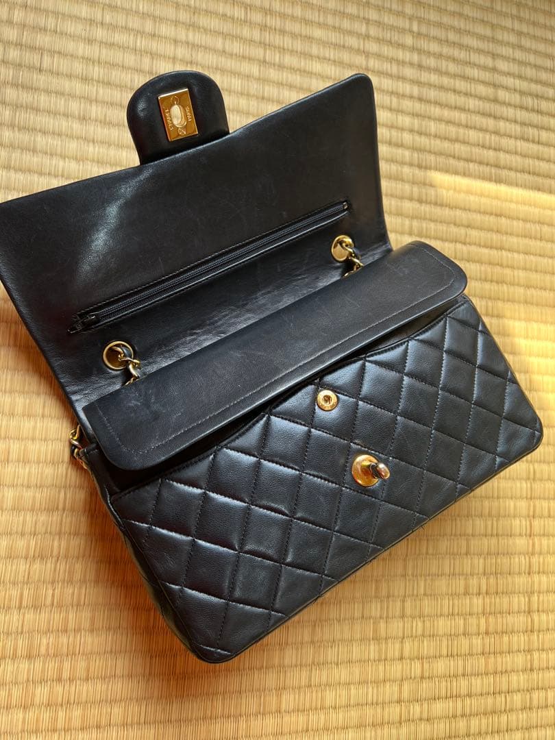 正規品　Wフラップ　Chanel ショルダーバッグ ブラック マトラッセ