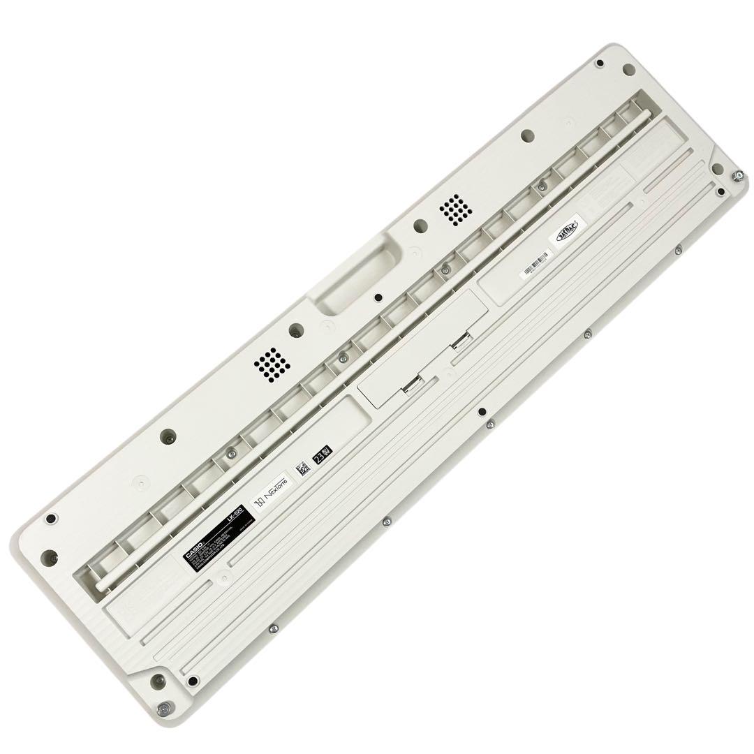 カシオ 光ナビゲーション 電子キーボード LK-520 ホワイト 61鍵盤