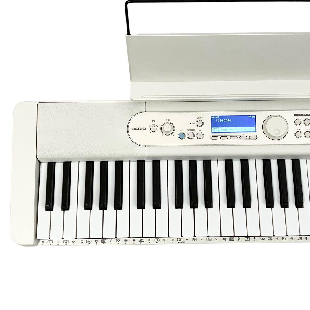 カシオ 光ナビゲーション 電子キーボード LK-520 ホワイト 61鍵盤