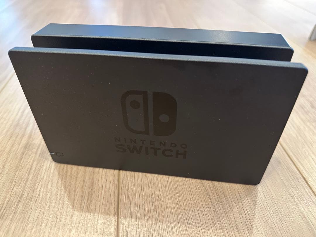 【美品】Switch本体×保護シール付き×人気ソフト8本×プロコン×SDカード