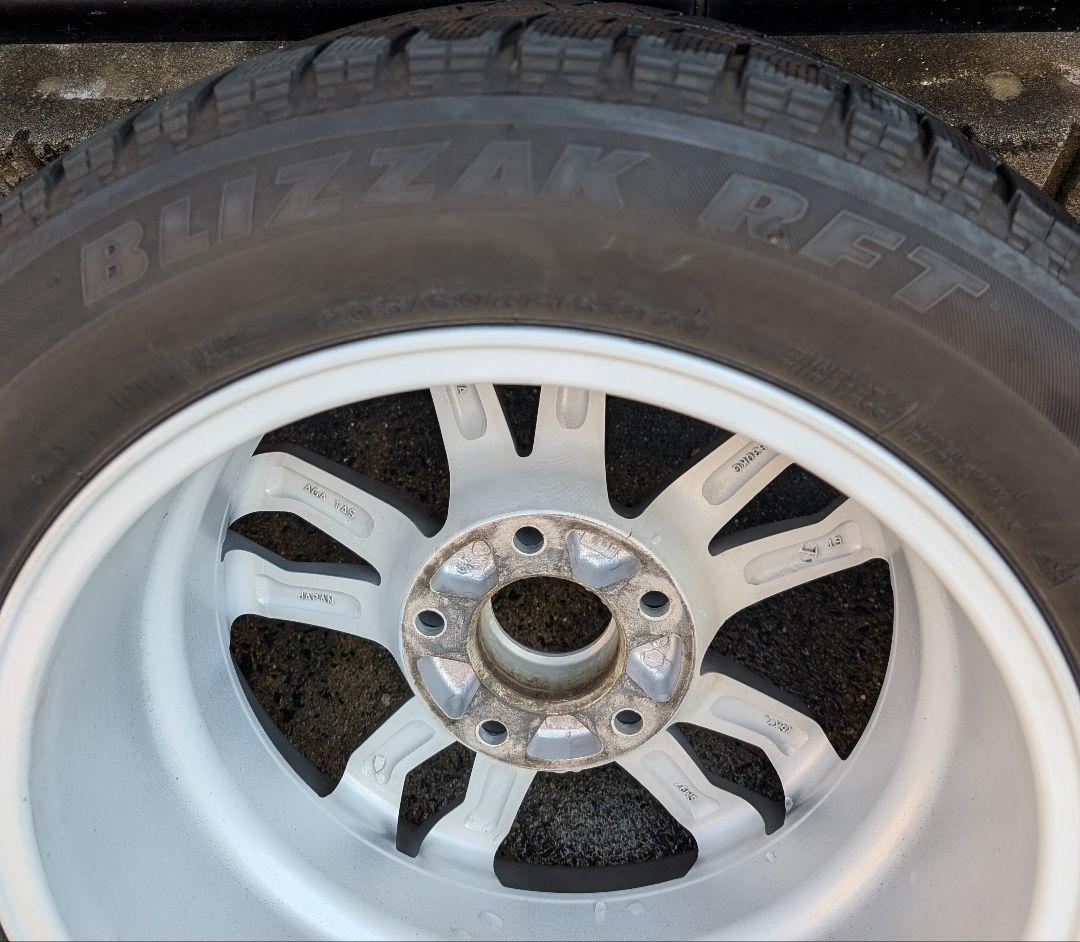 AGA Welt 装着ホイール＋ランフラットスタッドレス4本セットUSED