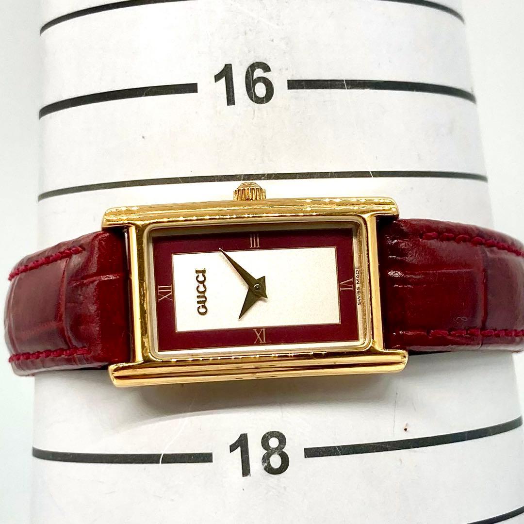 【稼動】 グッチ 2600L 腕時計 QZ スクエア シルバー文字盤 ゴールド