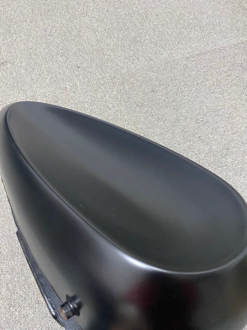 スポーツスター　インジェクション車用　カスタムタンク　凹み　えぐり　錆有