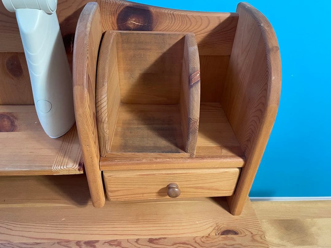 カントリー調の学習机