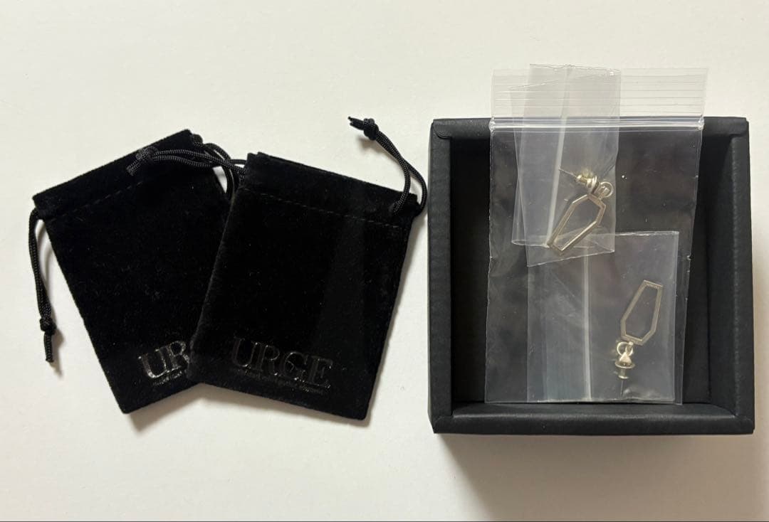 U.R.G.E. URGE 葉月 lynch. コフィン スタッド ピアス　2個