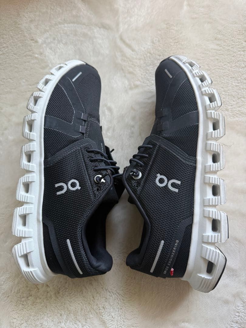 On Cloud ブラック スニーカー