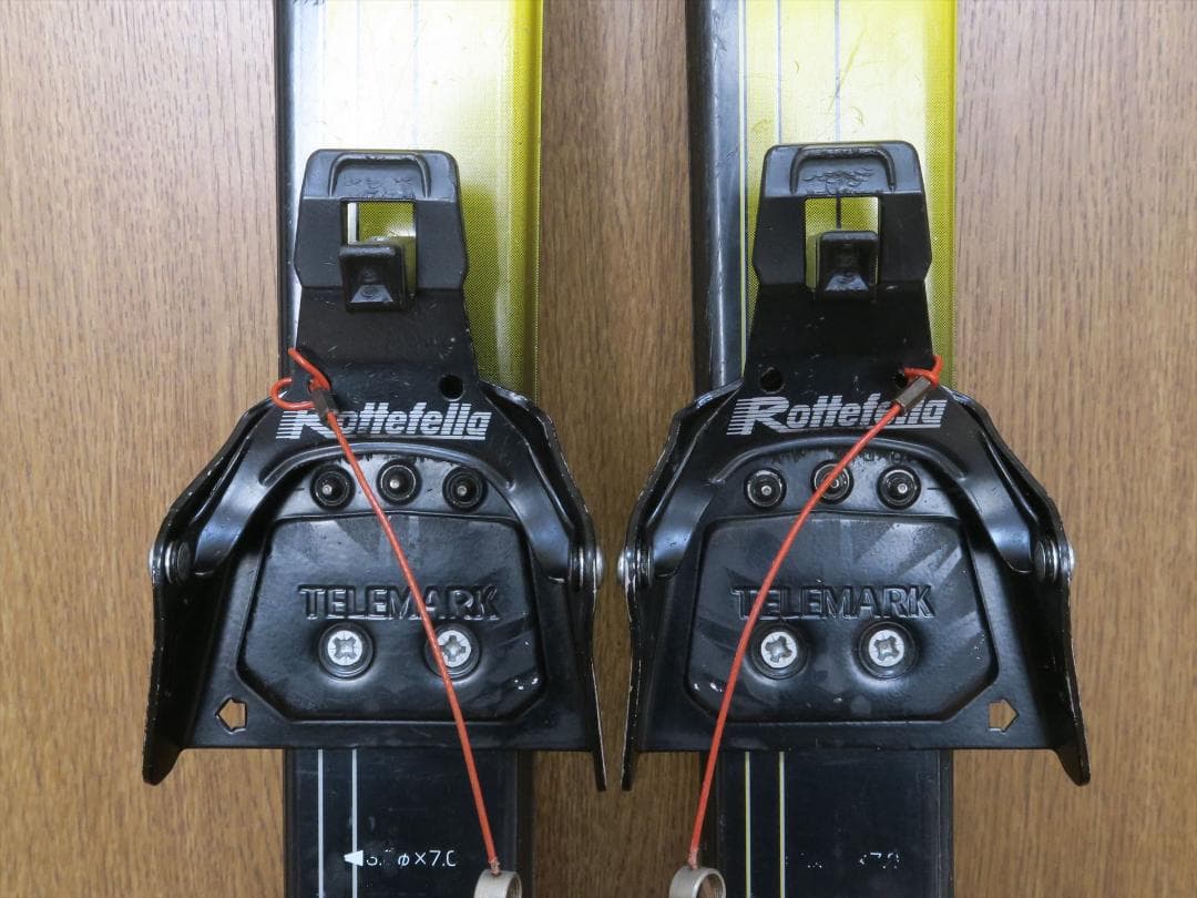 【値下げしました】テレマークスキー板 (ステップカット 140cm)