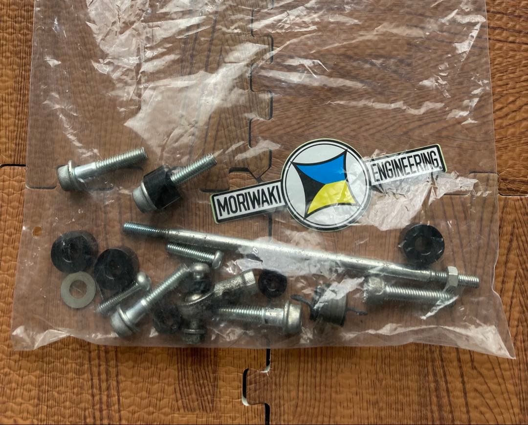 【haru様】ヨシムラスリップオンマフラー、モリワキバックステップキットのセット