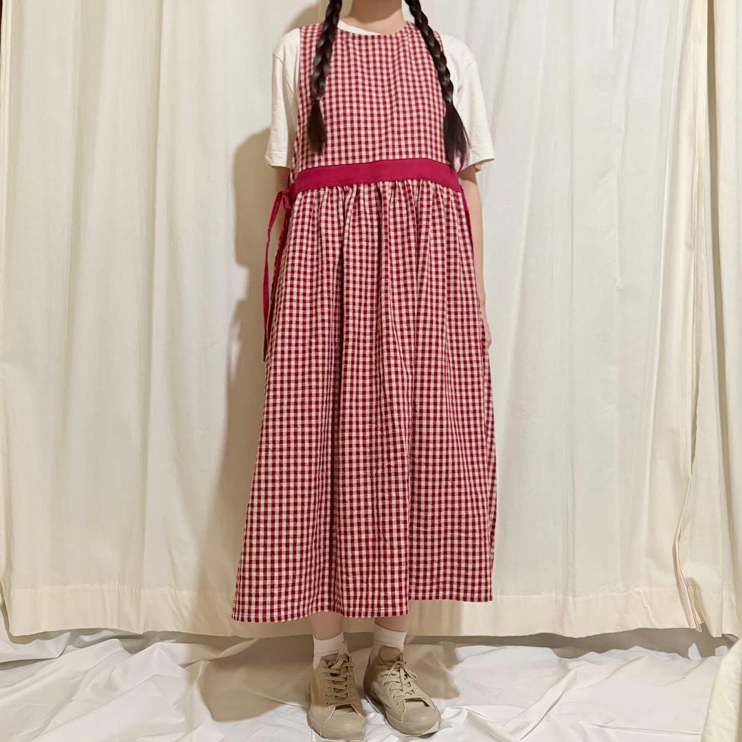 ギンガムチェックエプロンワンピース 綿麻　赤✖︎生成　ナチュラルエプロン　脇リボン