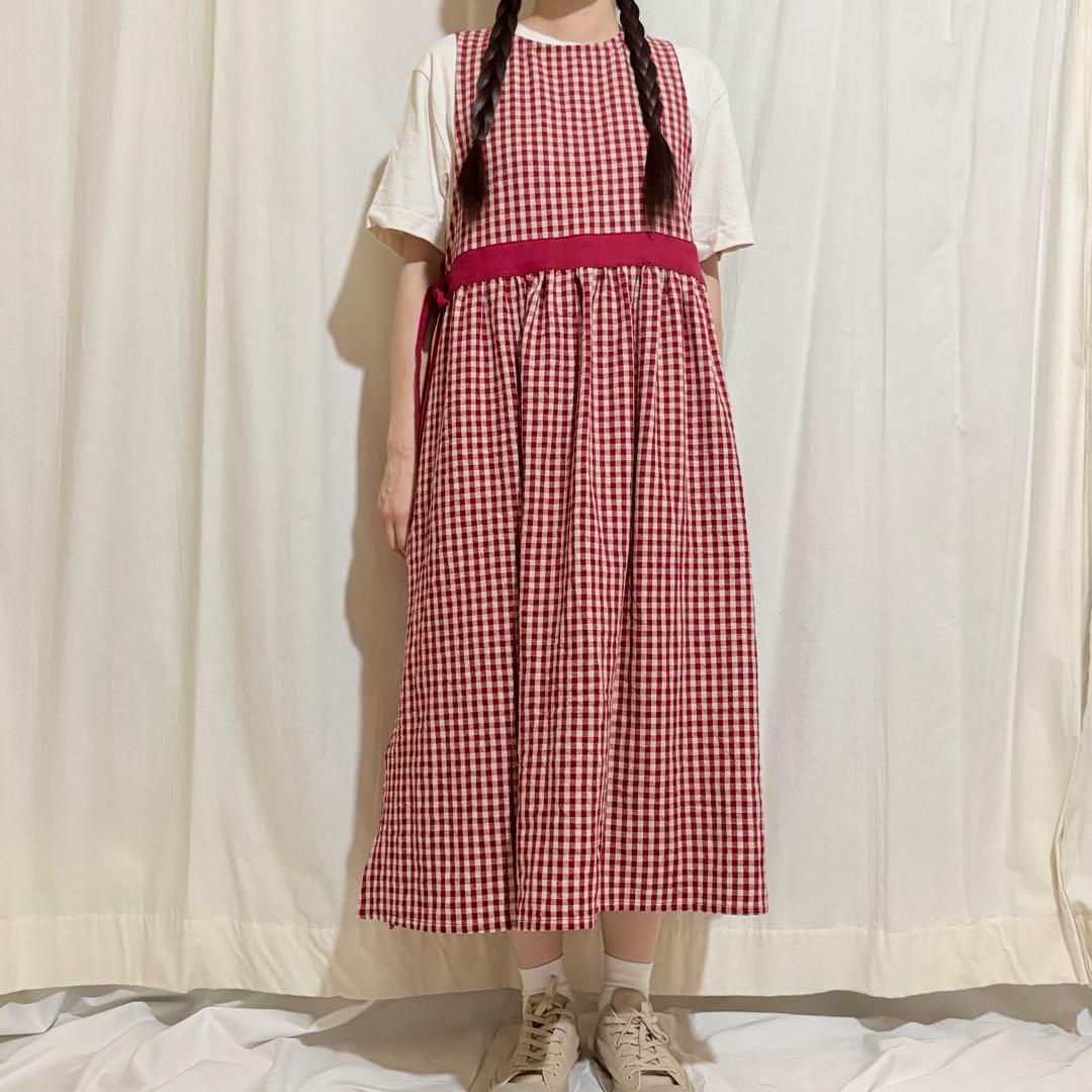 ギンガムチェックエプロンワンピース 綿麻　赤✖︎生成　ナチュラルエプロン　脇リボン