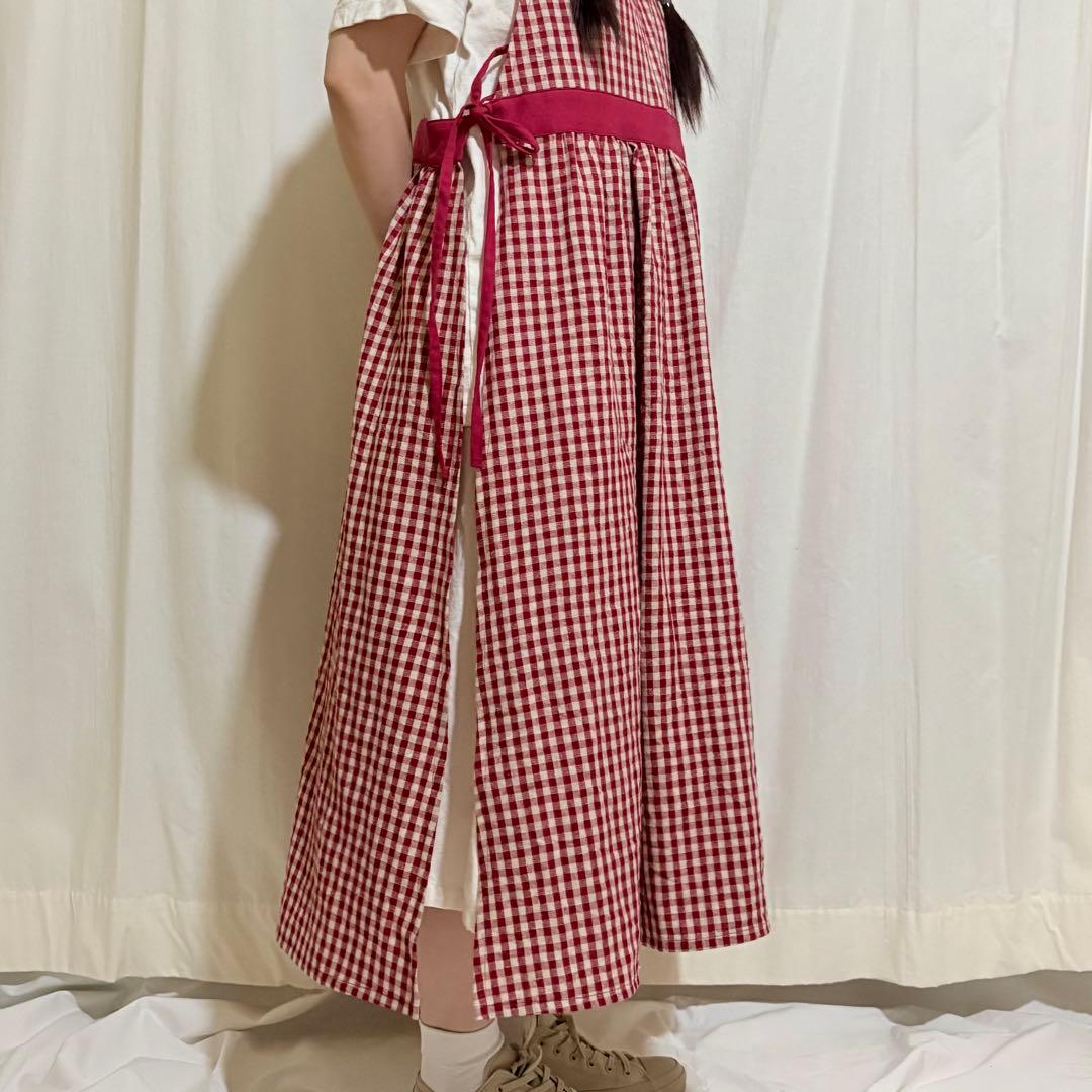 ギンガムチェックエプロンワンピース 綿麻　赤✖︎生成　ナチュラルエプロン　脇リボン