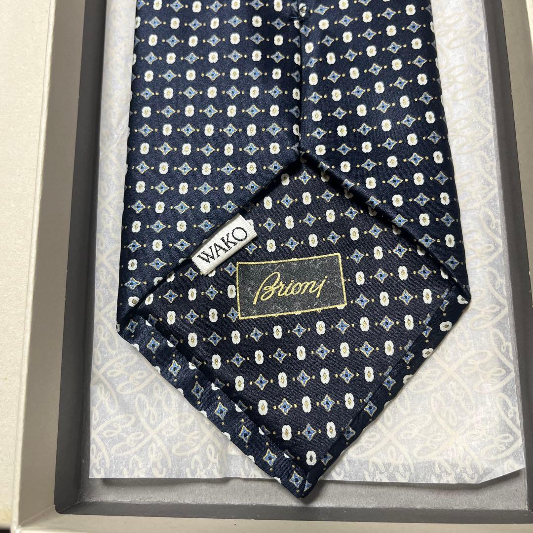 美品　ブリオーニ　ネクタイ　黒　ドット　シルク