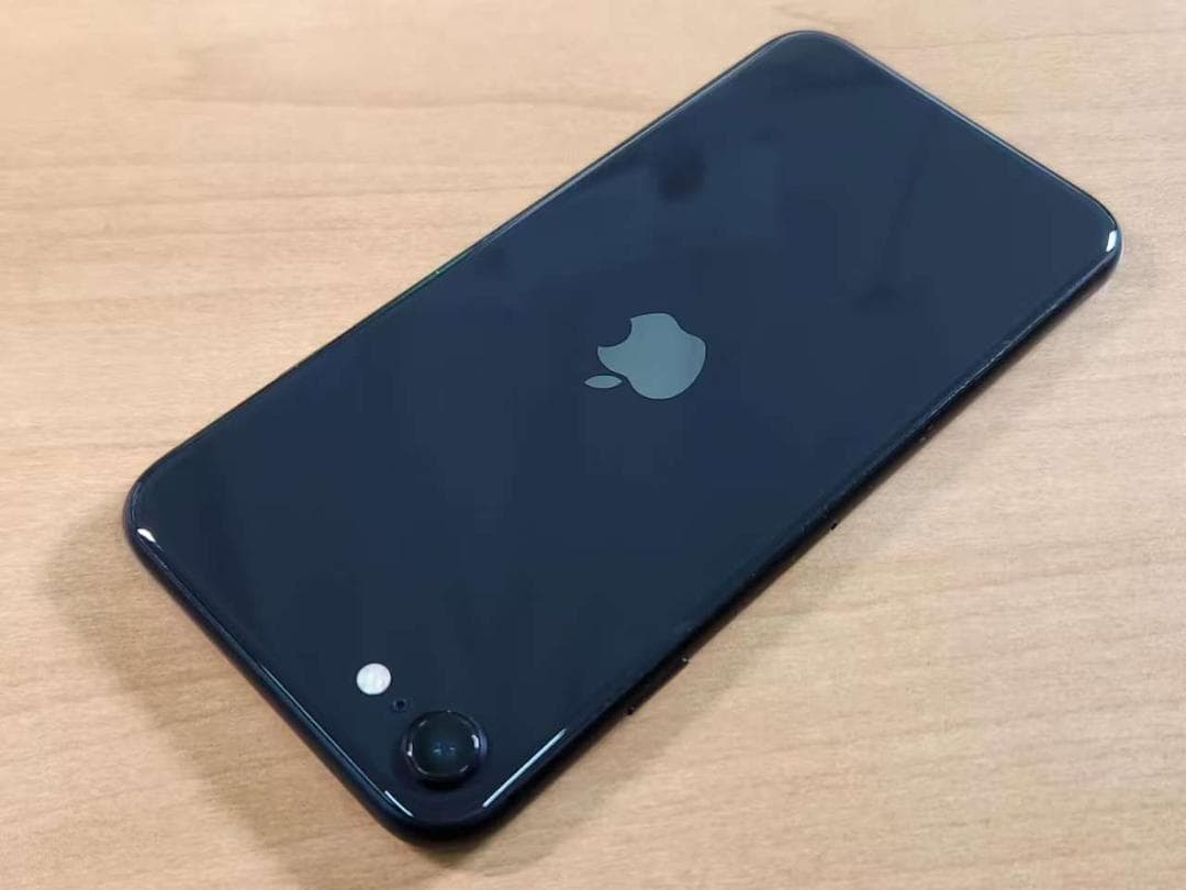 020900D iPhone SE A2296 第2世代 64GB