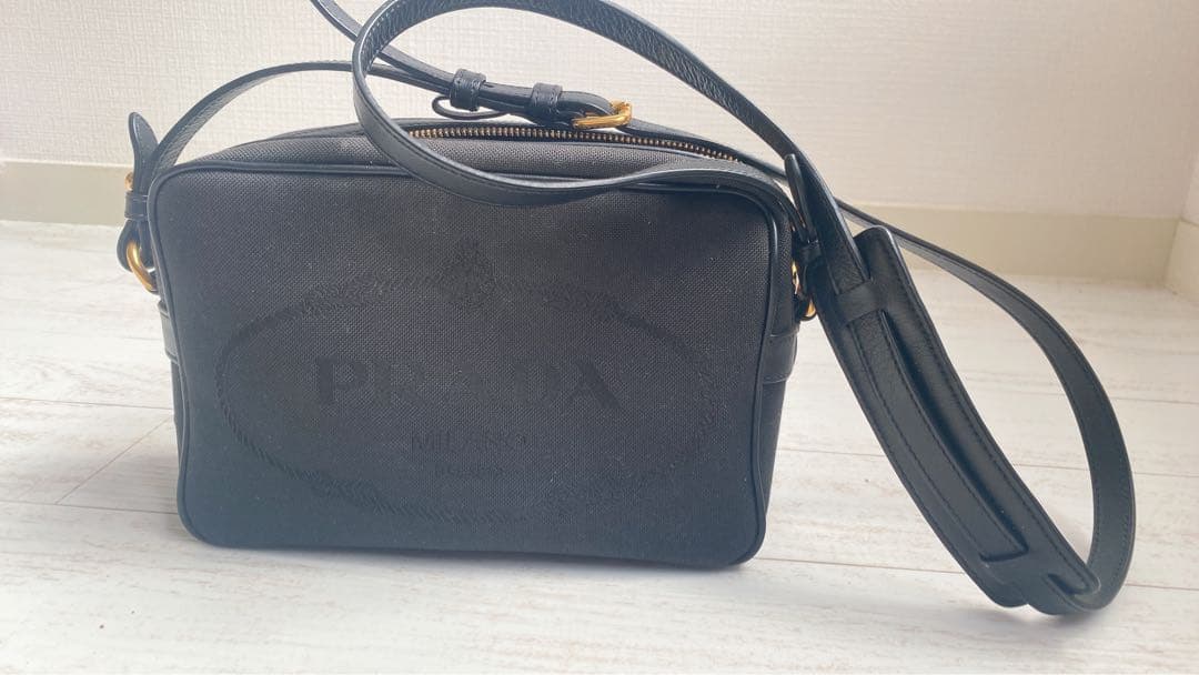 【NFC確認済】PRADA ナイロンショルダーバッグ 白タグあり