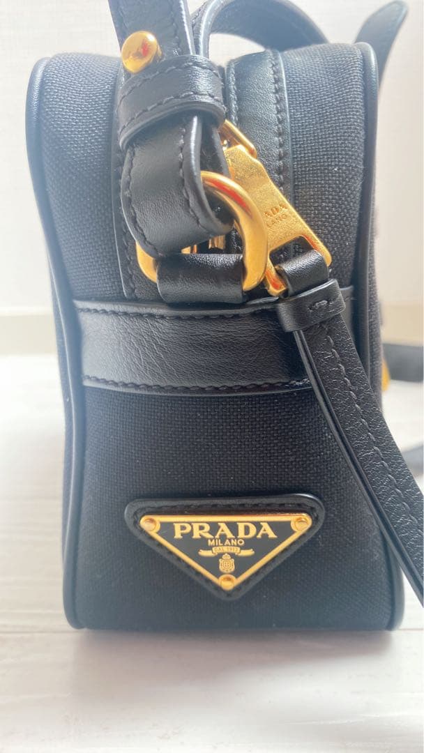 【NFC確認済】PRADA ナイロンショルダーバッグ 白タグあり