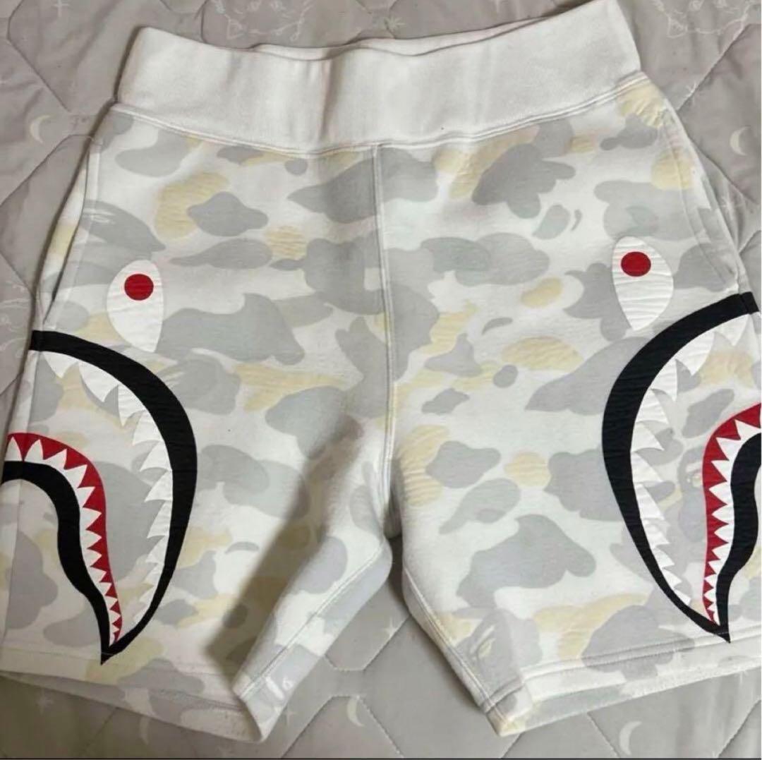 A bathing ape ハーフパンツ