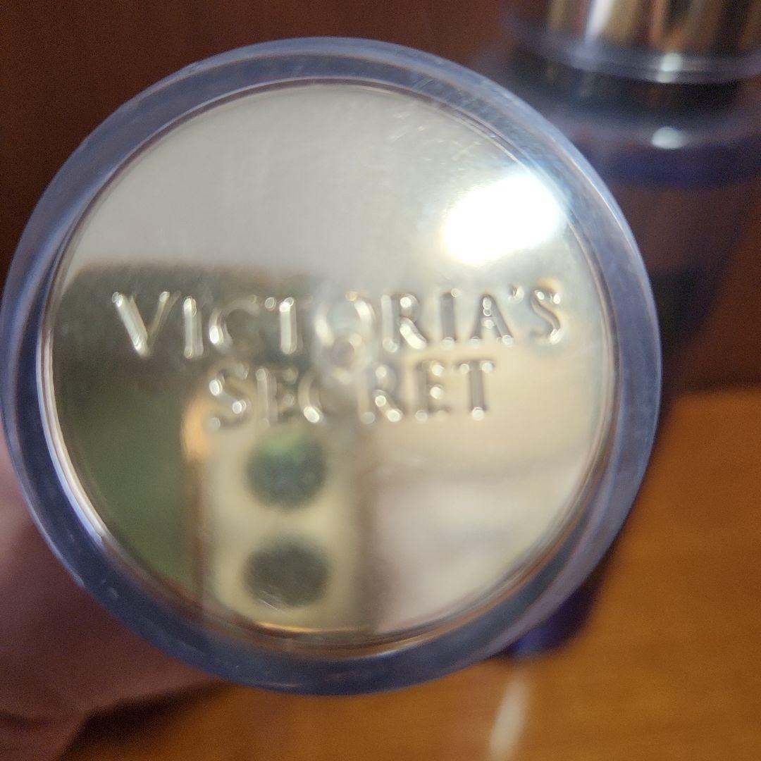 か*ノ様 ヴィクトリアシークレット　未使用　シークレットチャーム　2本　フレグラ