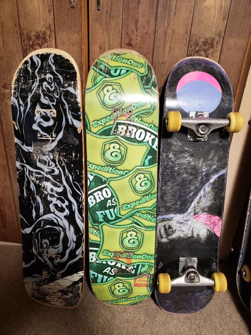 スケートボード　コンプリート　スケボーサイズ違い venture トラック