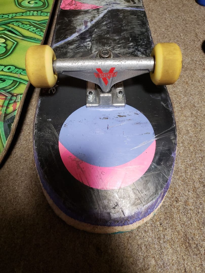 スケートボード　コンプリート　スケボーサイズ違い venture トラック