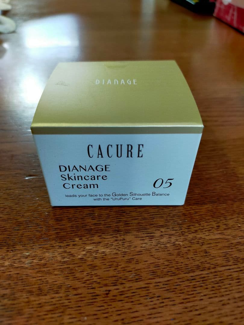 ダイアナ　クリーム　３個