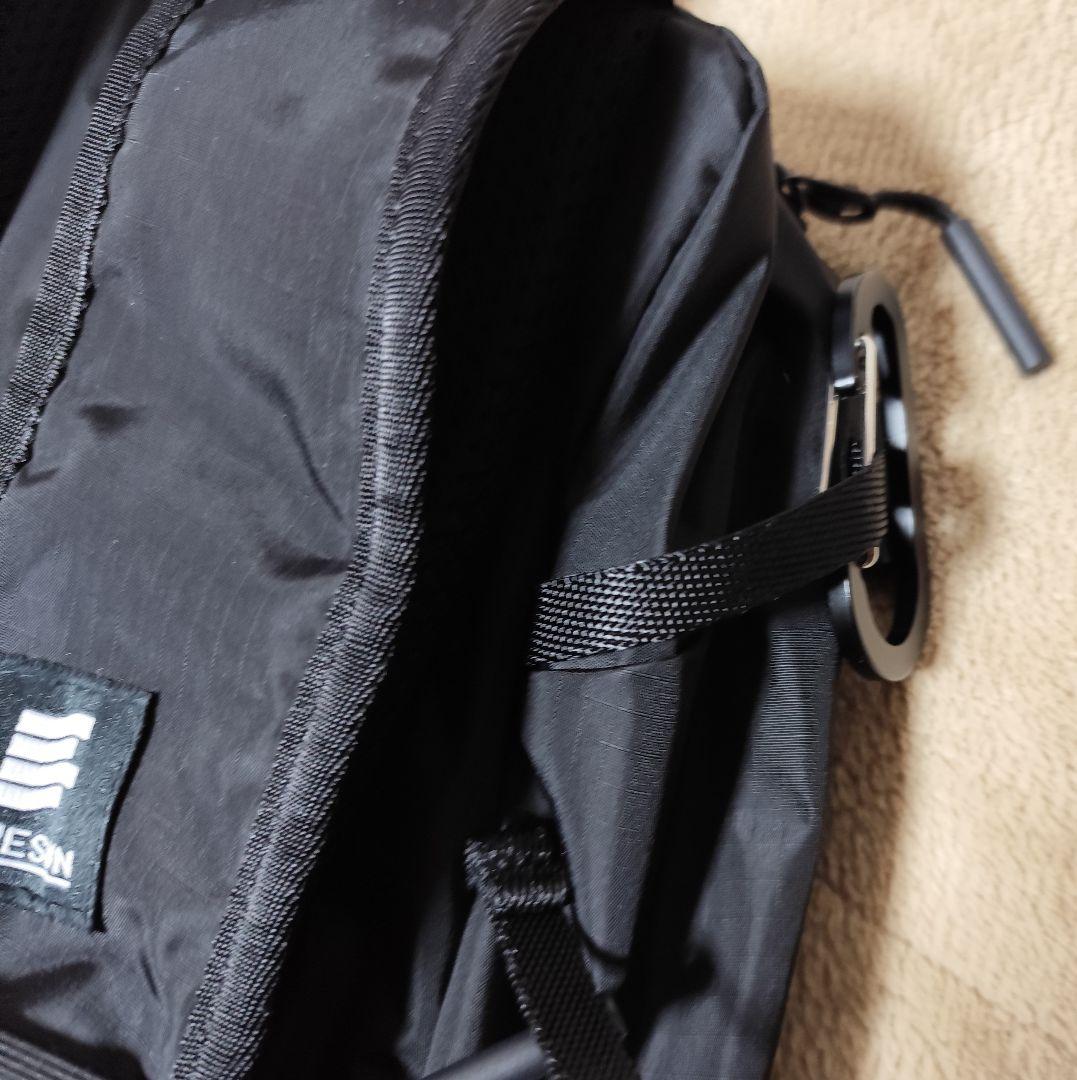 UNDERTHESUN ”ROOTS BR 15” Mini Rucksack