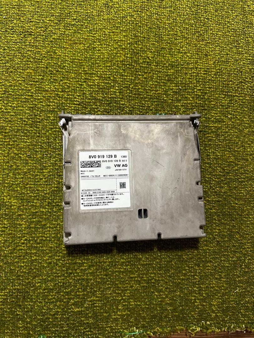 その他 8V0 919 129 B