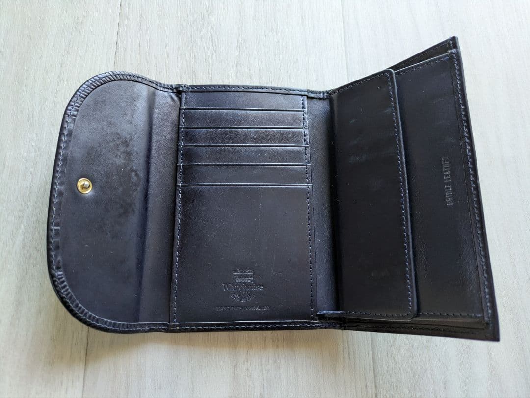 【カワ】ホワイトハウスコックス財布