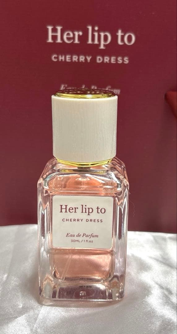 Her lip to 香水 チェリードレス