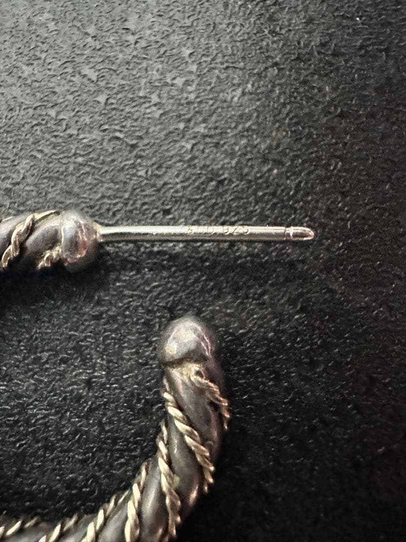 Tiffany & Co. ピアス ツイスト フープ 片耳